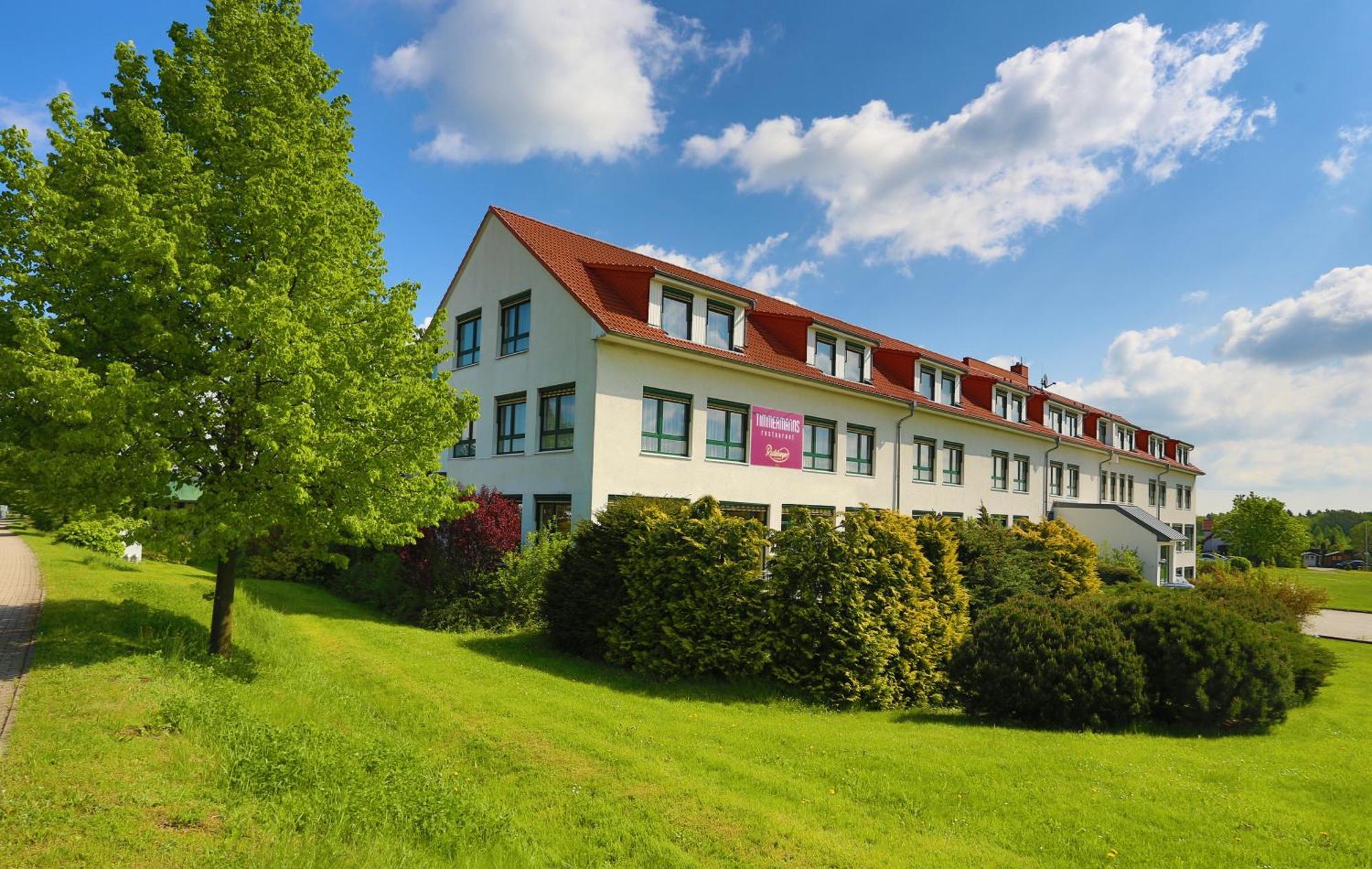 Hotel Sportwelt Radeberg Buitenkant foto