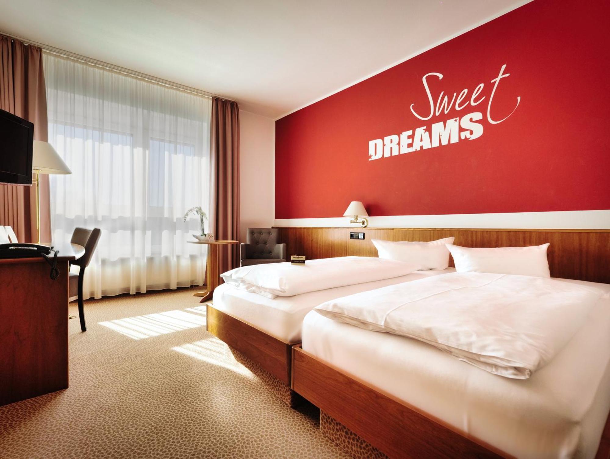 Hotel Sportwelt Radeberg Buitenkant foto