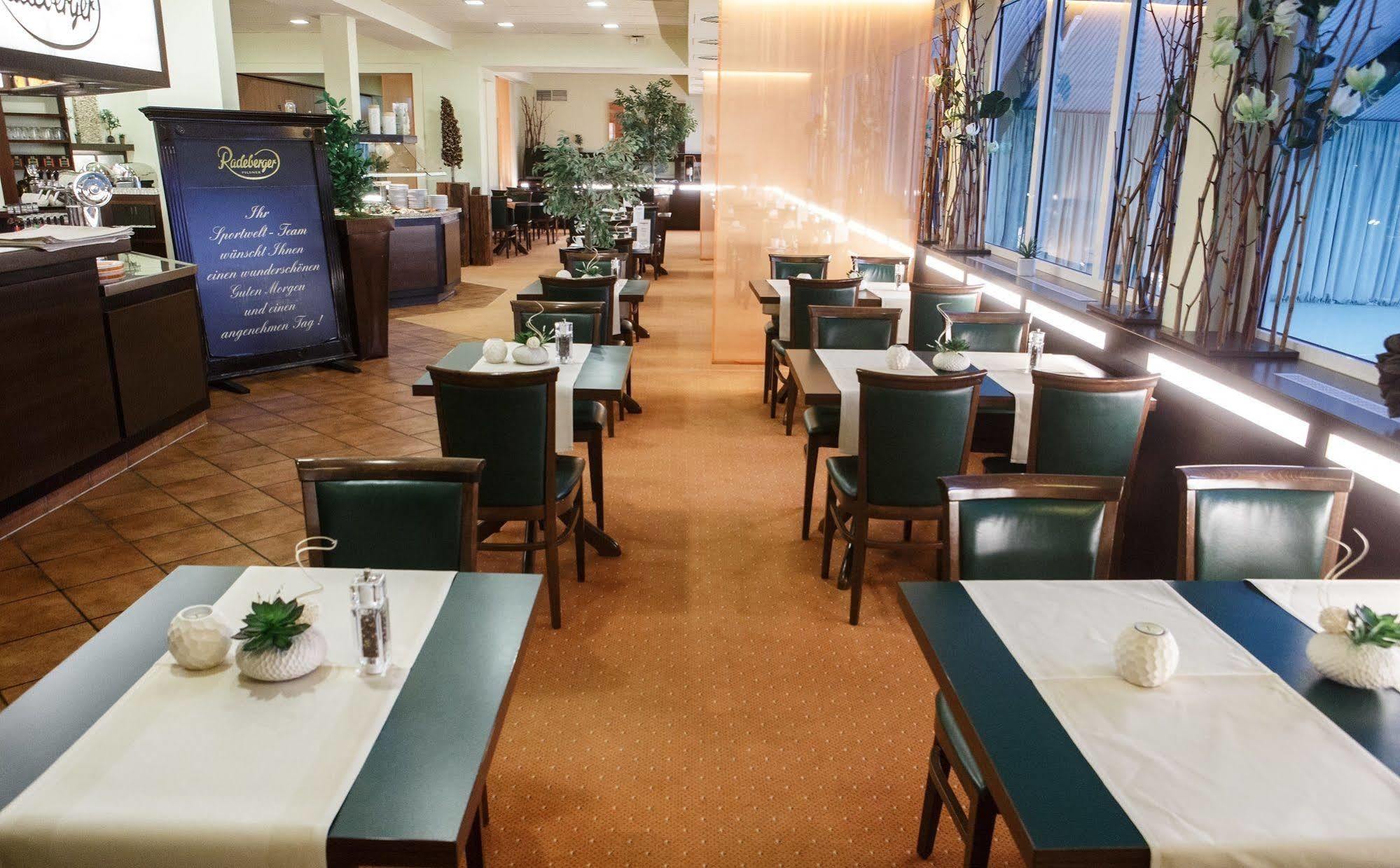 Hotel Sportwelt Radeberg Buitenkant foto
