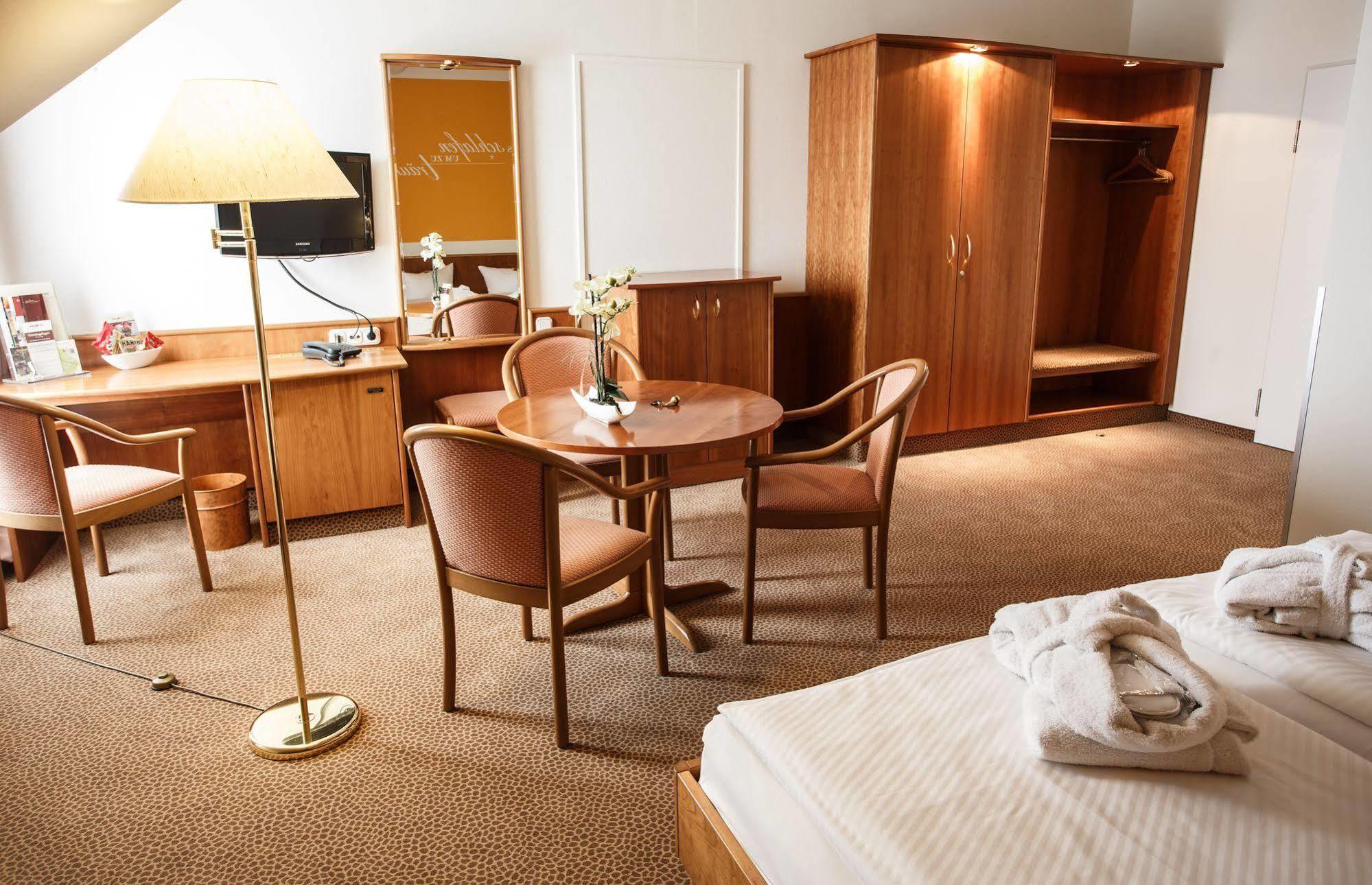 Hotel Sportwelt Radeberg Buitenkant foto